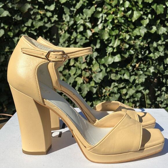 New Franco Sarto Dima Beige Leather Block Heel Sandals F885 chunky spring church - Picture 1 of 11